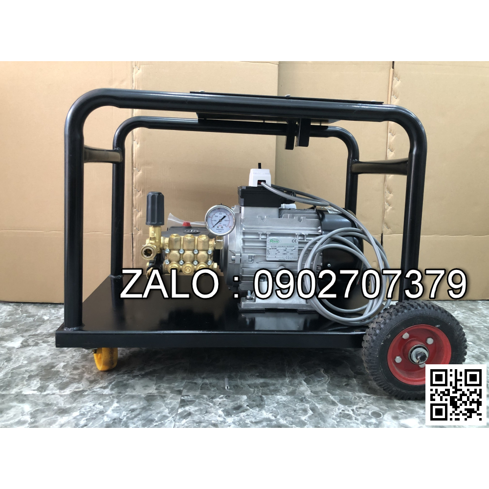Máy rửa xe URALI U2