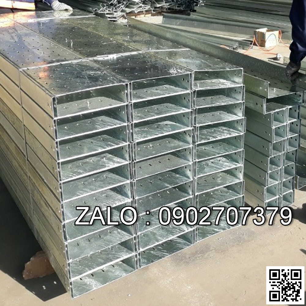 Máng cáp mạ nhúng nóng 700x50mm, 2.0mm