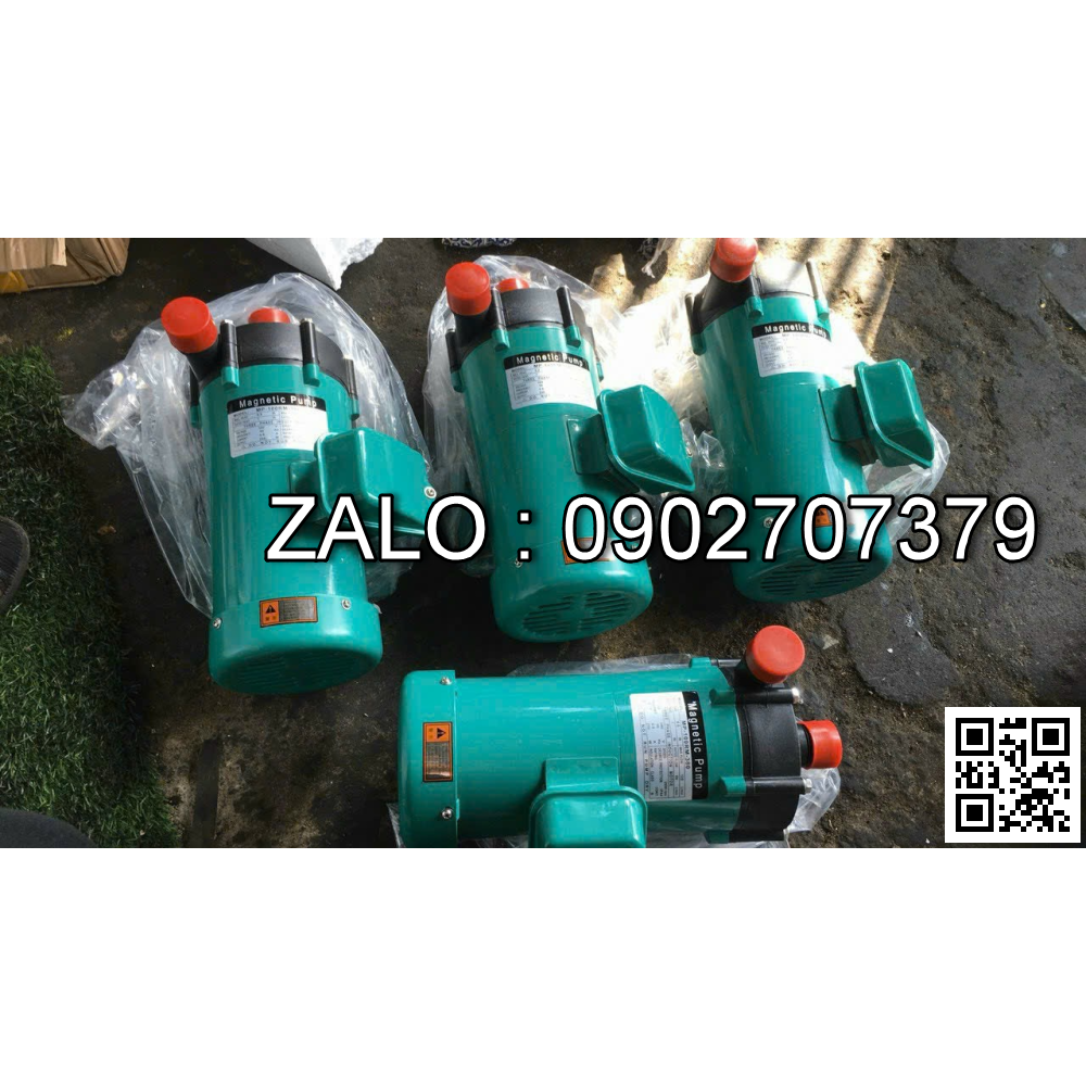 Thay bánh xe nâng dầu BT