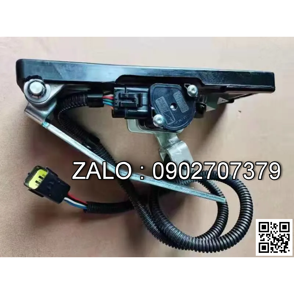 Bàn đạp phanh Doosan,Hyundai
 Máy xúc K1011896