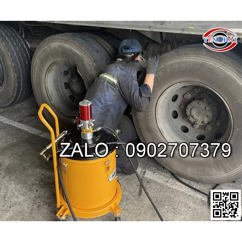 Bơm mỡ xe tải
