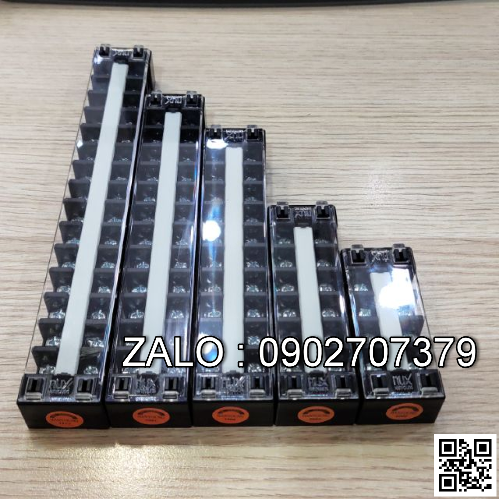 Domino HYT-304, 4P - 30A