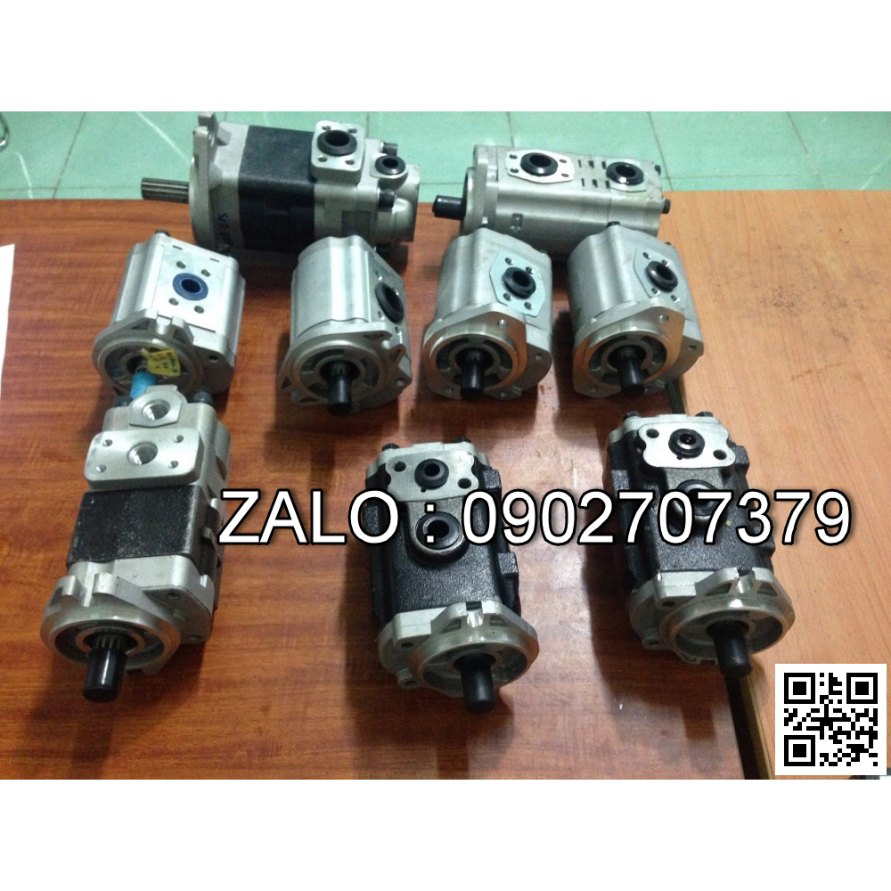 Cứu hộ xe nâng xăng 1.0 tấn Crown