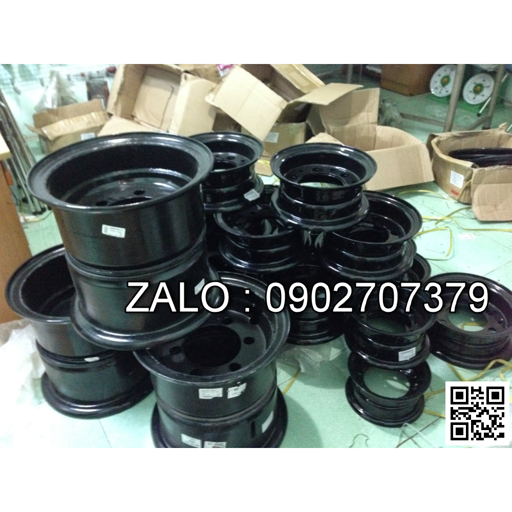 Mam ngoai banh truoc xe nang Komatsu 600-15, P/N : 3EB-27-11340