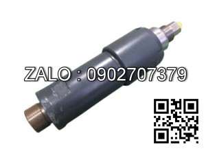 Ty ben đứng chính giữa