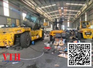 Vân Thiên Hùng sửa chữa xe đầu kéo tại công ty