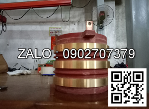 Cổ góp điện 3 pha có kích thước 55 x 100 x 90 mm