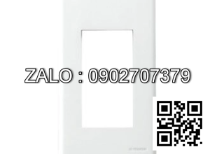 Mặt công tắc dùng cho 3 thiết bị Panasonic WEV68030MB