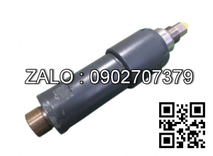 Ty ben đứng chính giữa