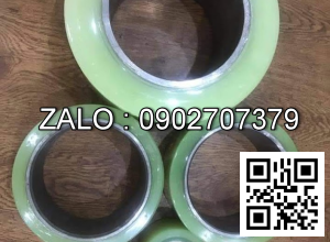 Thay lốp xe nâng dầu Toyota