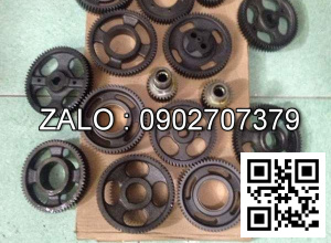 Bộ nhông đầu động cơ 4D94E KOMATSU mới 100%